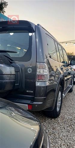 ميتسوبيشي باجيرو